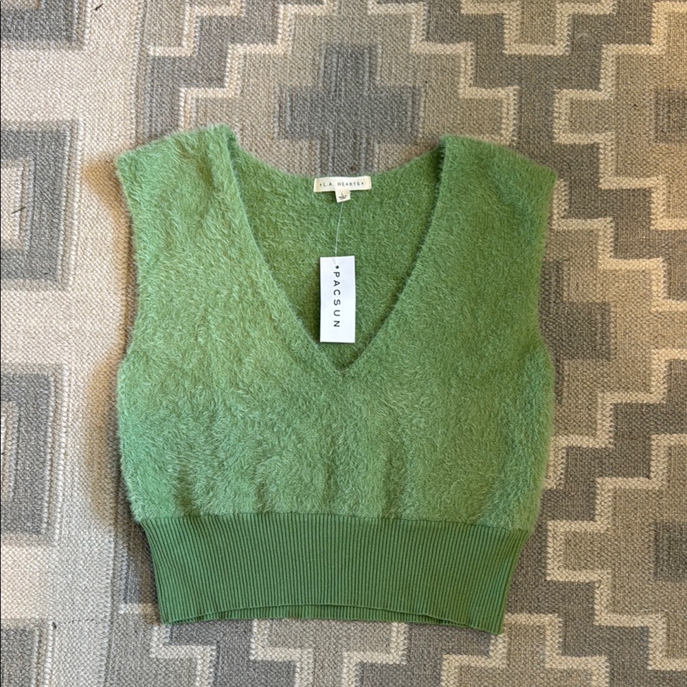 La Hearts Green Fitted Crop Tank Top